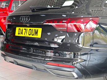 Audi A4 2.0 Avant S Line Black Edition 40 TDI S Tronic Quattro