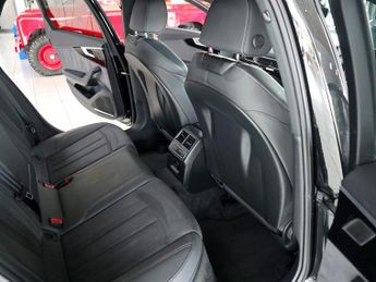 Audi A4 2.0 Avant S Line Black Edition 40 TDI S Tronic Quattro
