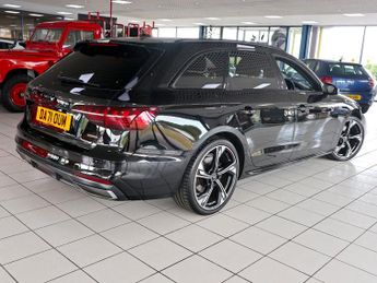Audi A4 2.0 Avant S Line Black Edition 40 TDI S Tronic Quattro