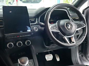 Renault Captur 1.6 E-tech Engineered