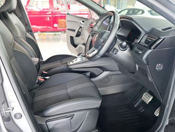 Renault Captur 1.6 E-tech Engineered