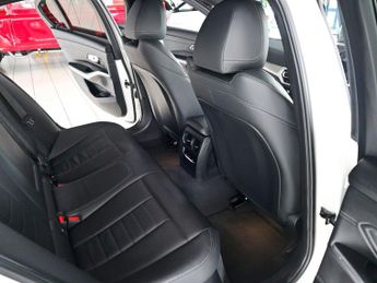 BMW 3 Series 2.0 320i M Sport