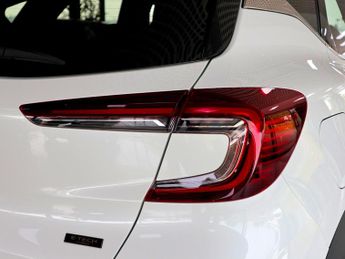 Renault Captur 1.6 Techno E-tech