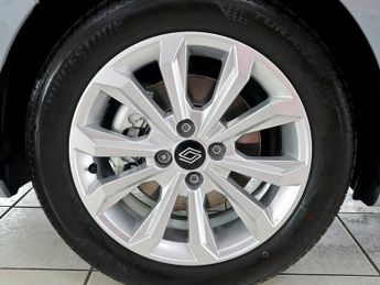 Renault Clio 1.6 Evolution E-tech