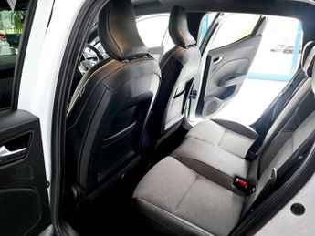 Renault Clio 1.6 Techno E-tech