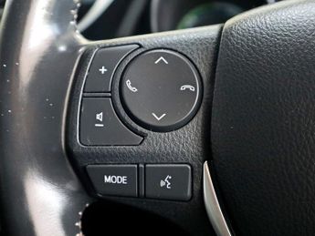 Toyota Auris 1.8 Icon Tech VVT-h