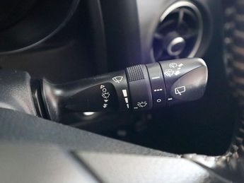 Toyota Auris 1.8 Icon Tech VVT-h