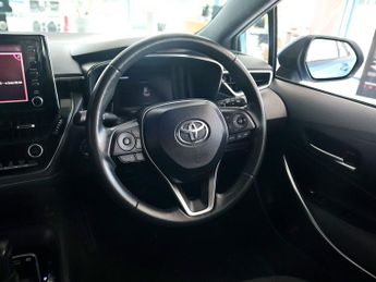 Toyota Corolla 1.8 Icon Tech Touring Sports VVT-h
