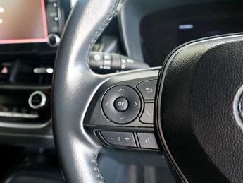 Toyota Corolla 1.8 Icon Tech Touring Sports VVT-h