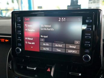 Toyota Corolla 1.8 Icon Tech Touring Sports VVT-h