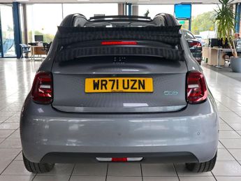 Fiat 500E  La Prima Cabrio 42kwh