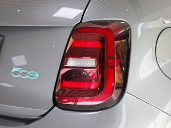 Fiat 500E  La Prima Cabrio 42kwh