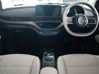 Fiat 500E  La Prima Cabrio 42kwh