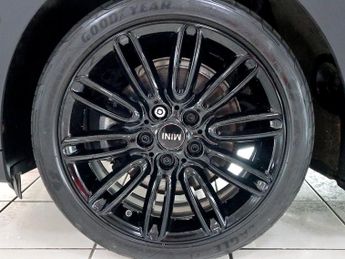 Mini Convertible 1.5 Cooper Exclusive Steptronic