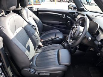 Mini Convertible 1.5 Cooper Exclusive Steptronic