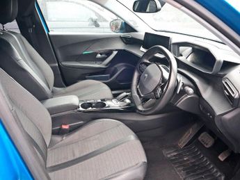 Peugeot 2008 1.2 Allure Premium Puretech