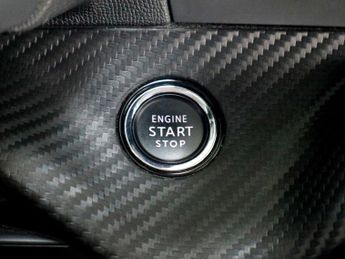 Peugeot 2008 1.2 Allure Premium Puretech