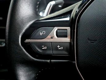 Peugeot 2008 1.2 Allure Premium Puretech