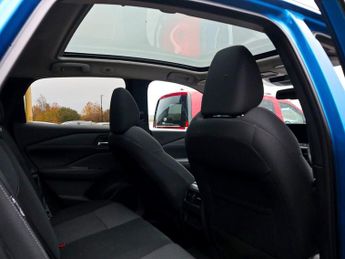 Nissan Qashqai 1.3 N-connecta DiG-T MHEV Xtronic