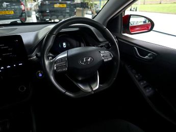Hyundai IONIQ 1.6 Premium H-gdi