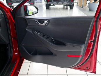 Hyundai IONIQ 1.6 Premium H-gdi
