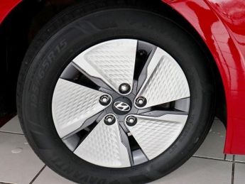 Hyundai IONIQ 1.6 Premium H-gdi