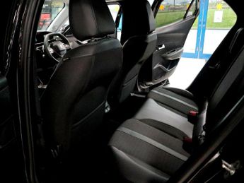 Peugeot 2008 1.2 Allure Premium + Puretech