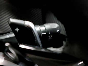 Peugeot 2008 1.2 Allure Premium + Puretech