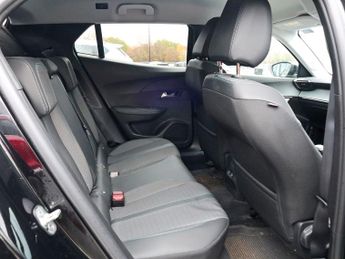 Peugeot 2008 1.2 Allure Premium + Puretech