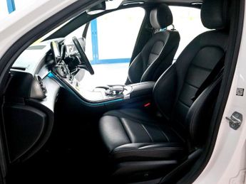 Mercedes-Benz C Class 2.1 C220 AMG Line Premium Plus G-tronic+