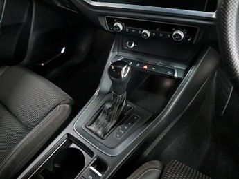 Audi Q3 2.0 S Line 40 TFSI Quattro S Tronic