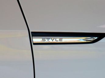 Volkswagen Golf 2.0 Style TDI Dsg
