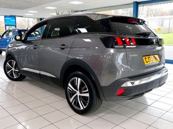 Peugeot 3008 1.5 Allure Premium + BlueHDi