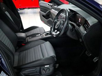 Volkswagen Passat 1.5 R-line TSI Evo S-a