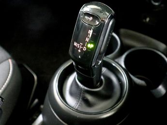 Mini Hatch 1.5 Cooper Classic Steptronic