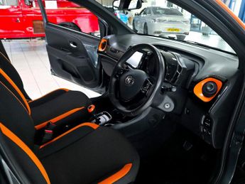 Toyota Aygo 1.0 Jbl Edition VVT-i X-shift