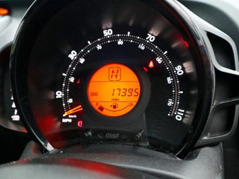 Toyota Aygo 1.0 Jbl Edition VVT-i X-shift