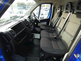 Peugeot Boxer BlueHDi 335 Professional