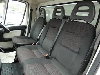 Peugeot Boxer BlueHDi 335