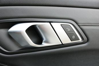 BMW 3 Series 330e M Sport