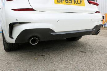 BMW 3 Series 330e M Sport