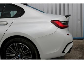 BMW 3 Series 330e M Sport