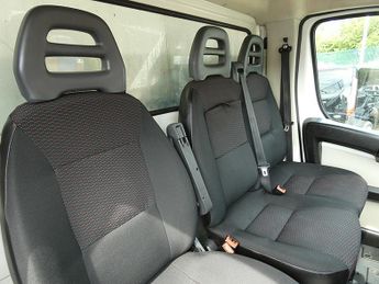 Peugeot Boxer BlueHDi 335