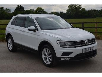 Volkswagen Tiguan TDI BlueMotion Tech SE Navigation