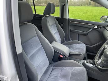 Volkswagen Touran TSI SE