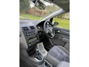 Volkswagen Touran TSI SE