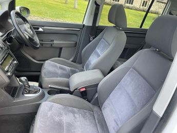 Volkswagen Touran TSI SE