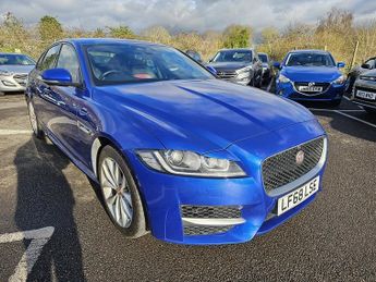 Jaguar XF i R-Sport