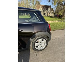Mini Hatch One