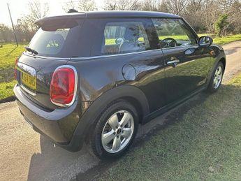 Mini Hatch One